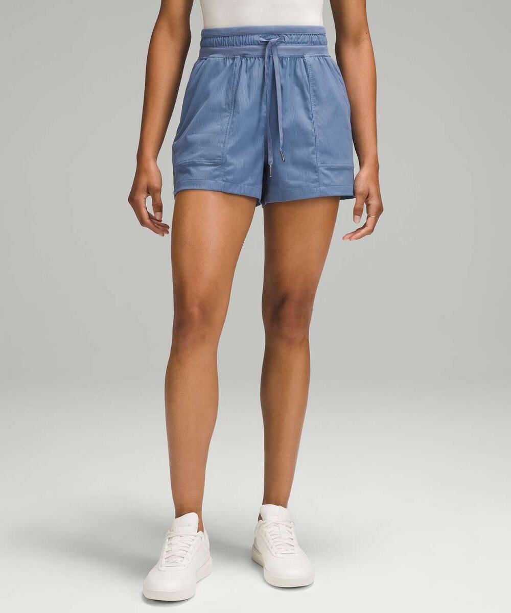 Lululemon Oasis Blue Dance Studio High Rise 3.5" Shorts Size 2 Athleisure